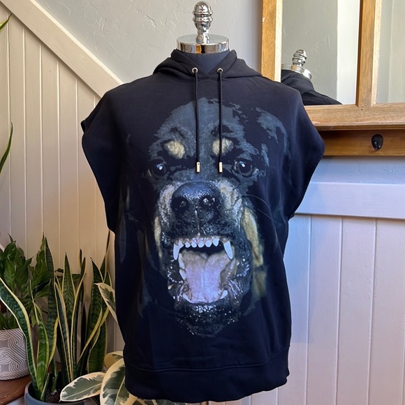 GIVENCHY PARIS ROTTWEILER Sleeveless Hoodie in Black - Picture 14 of 15